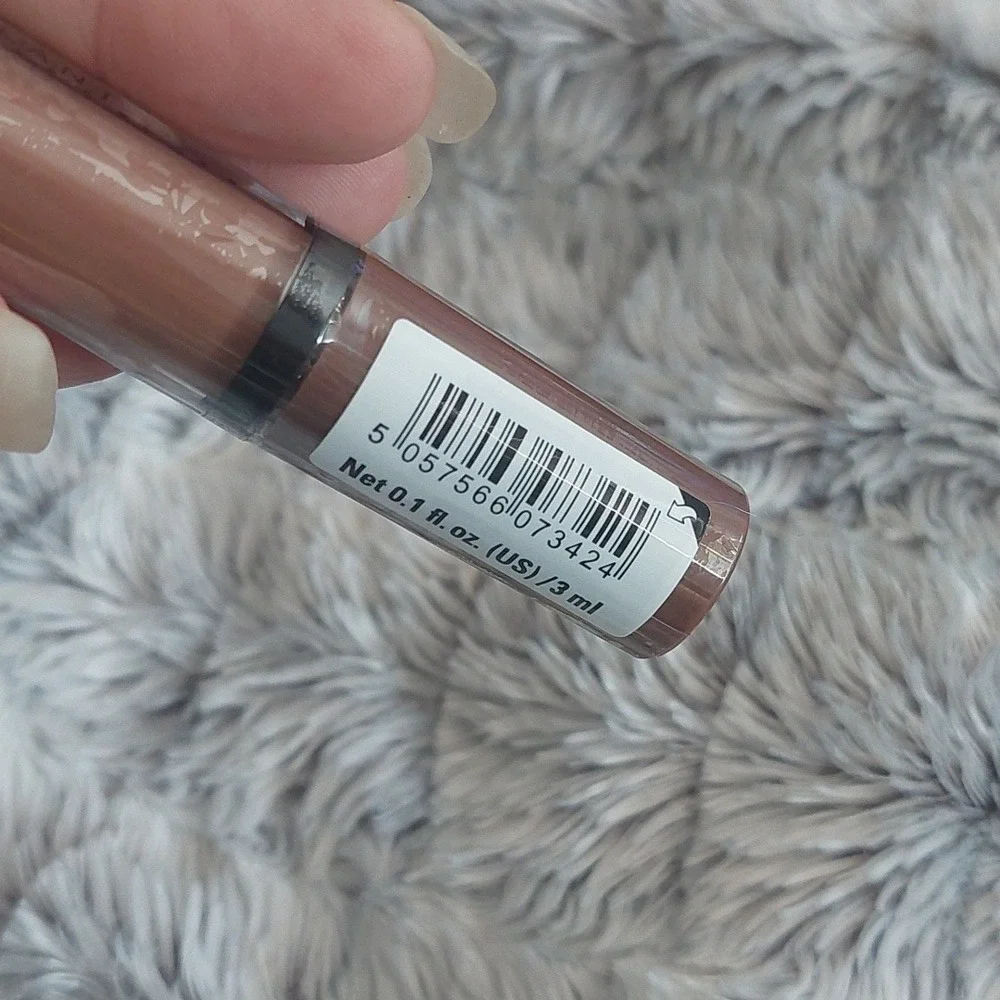 New makeup revolution‎ lip gloss Sheer Hustle
